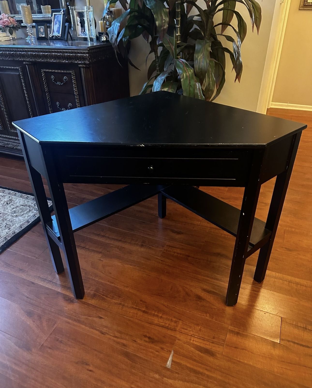 Corner Desk/ Table.  (Make An Offer)