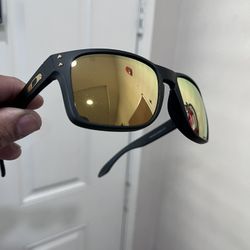 Oakley Holbrook Sunglasses New In Box