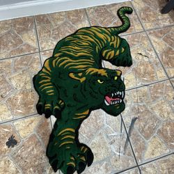 Hand-Tufted Cringer Tiger Rug 