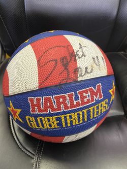 Baden Official Size & Weight Harlem Globetrotters Signed Basketball