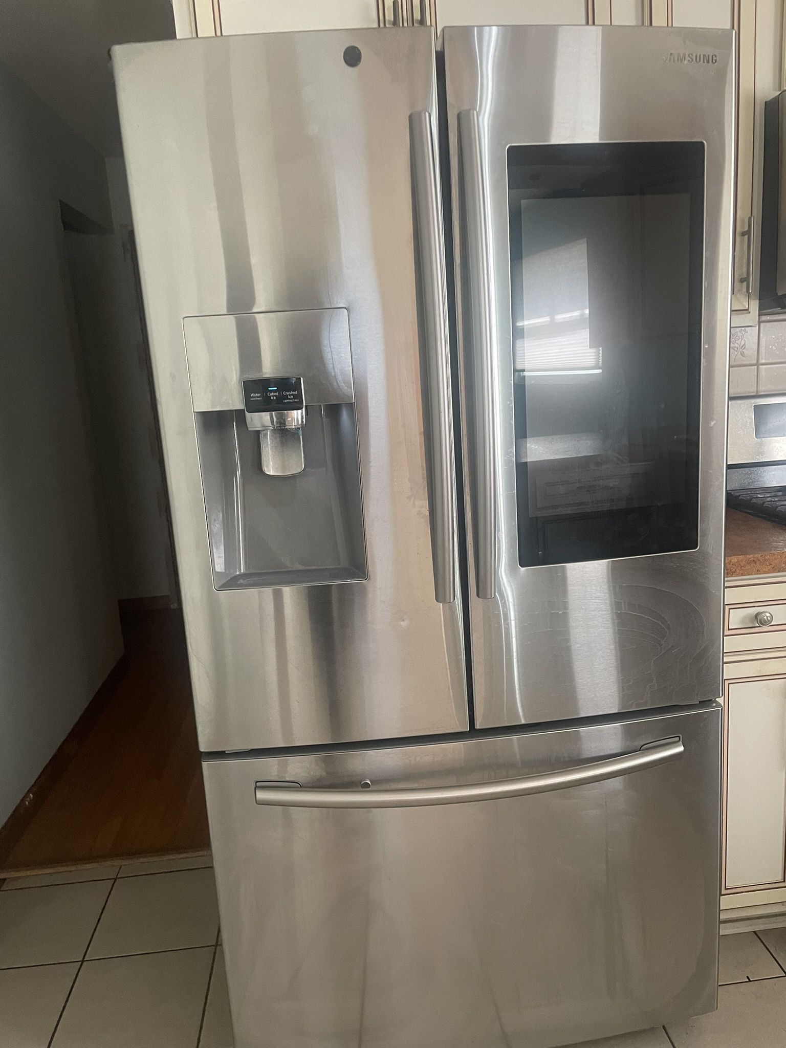 SAMSUNG REFRIGERATOR