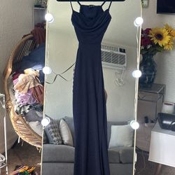 blue dress