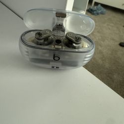 Beats Studio Buds