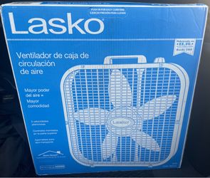 NEW IN BOX Decor Colors 20 in. 3 Speed Box Fan for Home in Black with Save Smart Technology, 1800 CFM and Carry Handle(BLACK) or (WHITE)  About This P