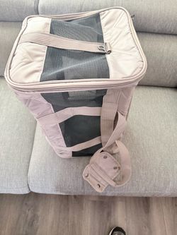 Animal carrier