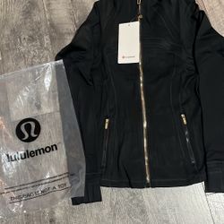 Lululemon 