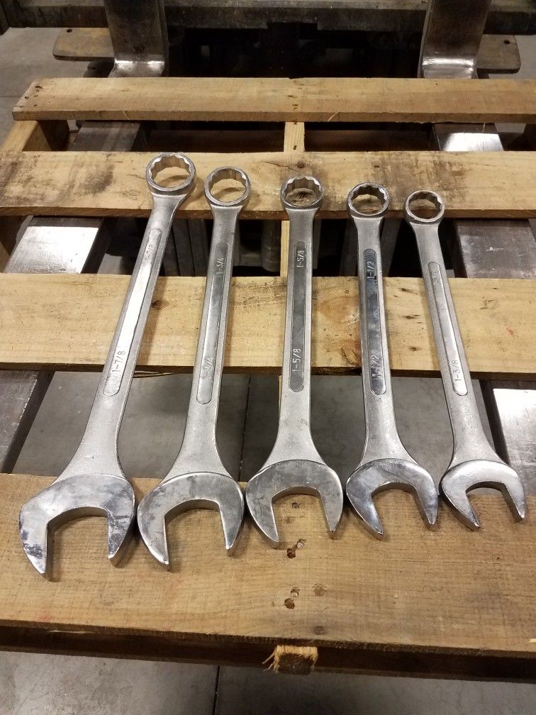 Large Wrench Set