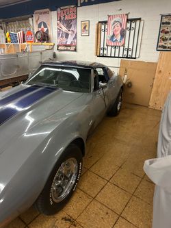 1976. Corvette stingray, 14,900.