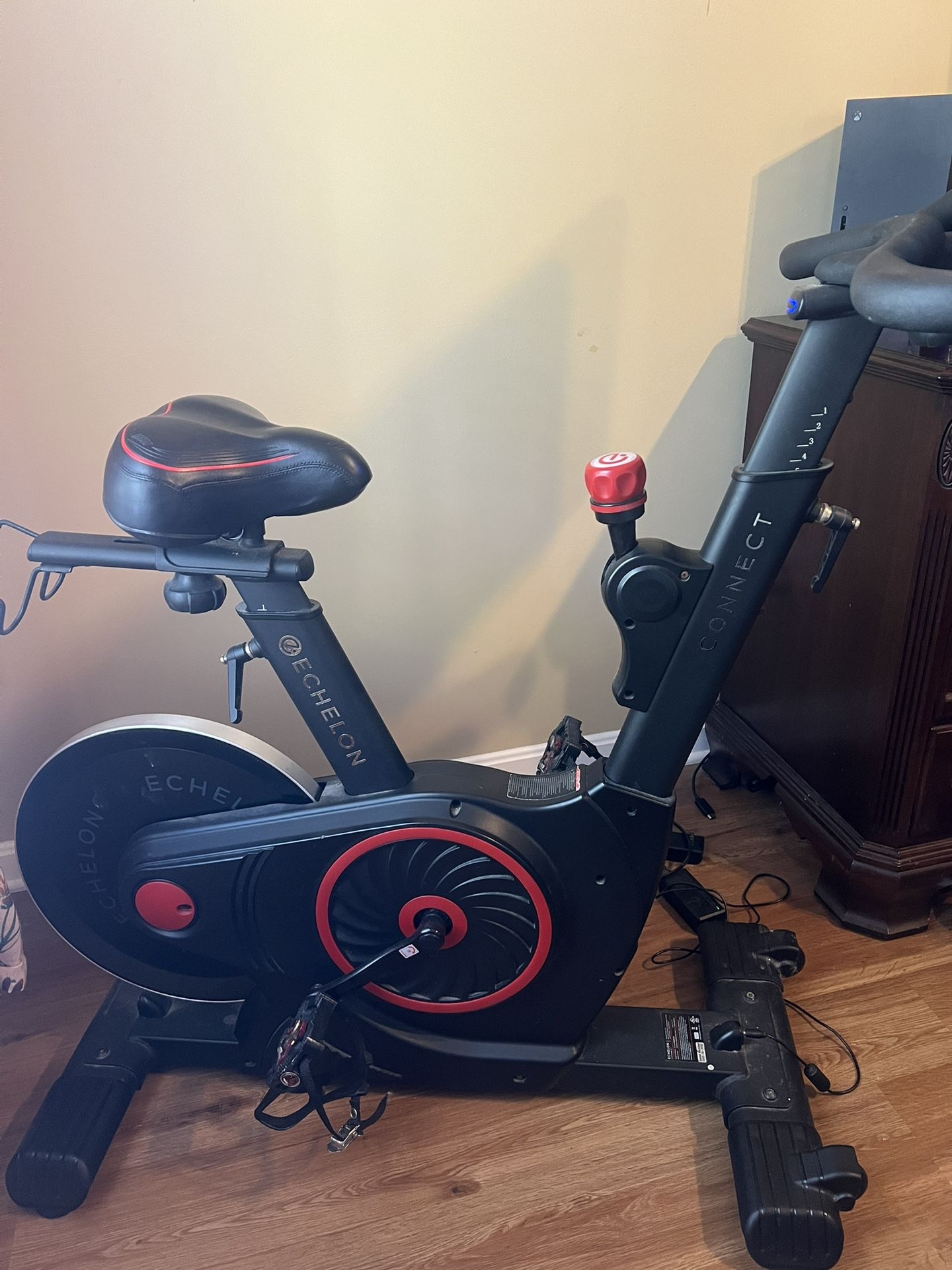 Echelon Smart Connect Exercise Bike