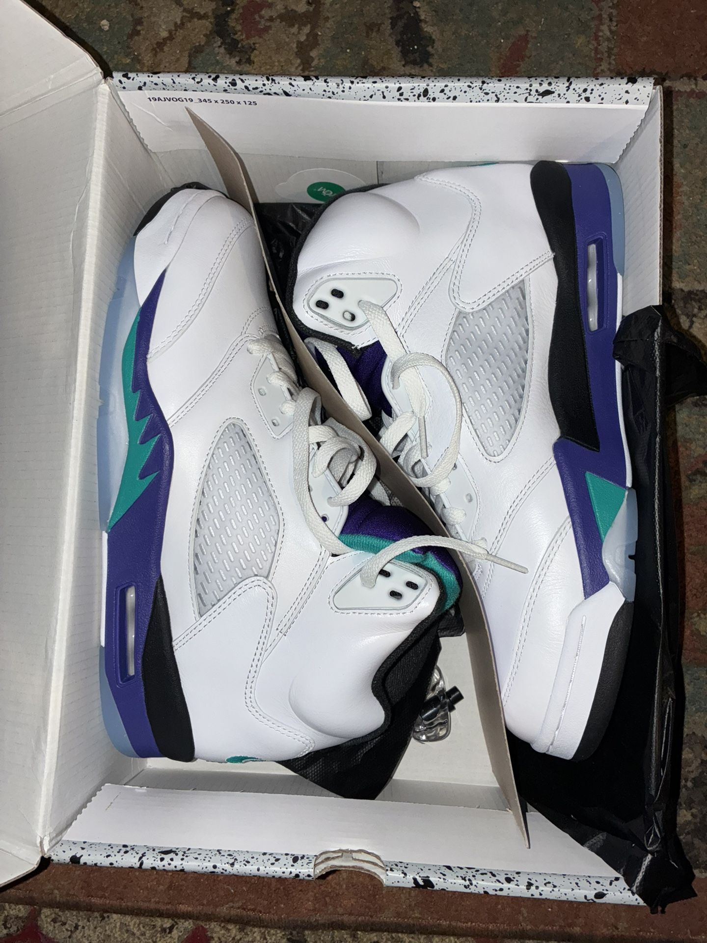 GRAPE JORDAN 5s