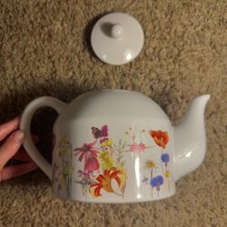 Vintage Wildflower Teapot by Marjolein Bastin – Ceramic