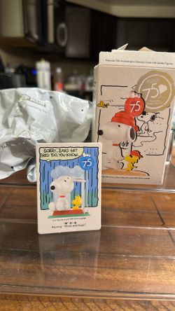 Raining birds and dogs peanuts snoopy 75th anniversary por mart figurine