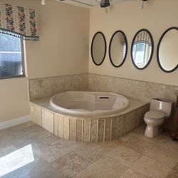 Jacuzzi Tub