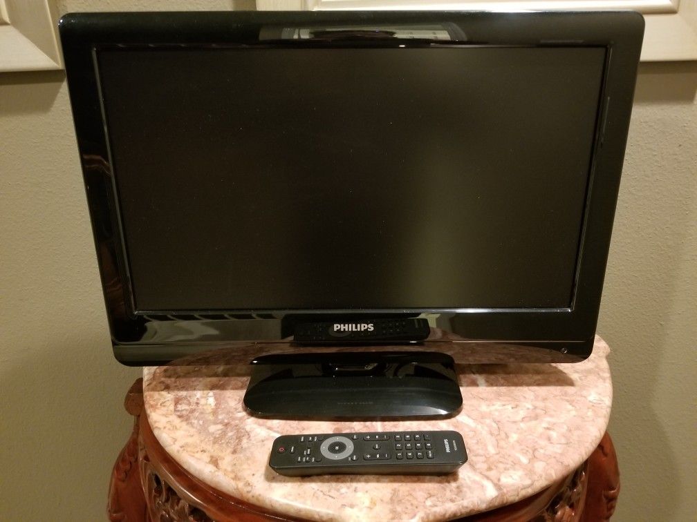 Philips TV 22" LCD 22PFL3504D/F7 With Remote - Asking for $45 or Best Offer👈😊