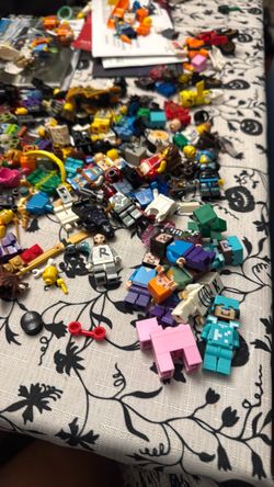 Large Lot of LEGO Minifigures and Pieces
