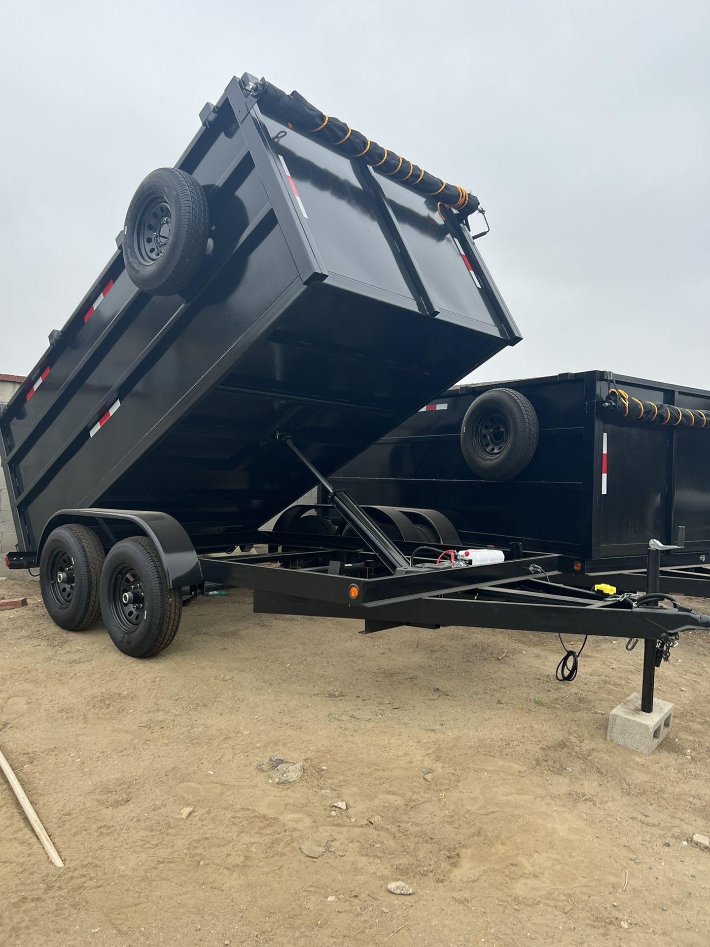 Dump Trailers Material handling
