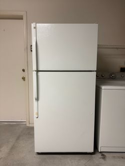 GE Refrigerator