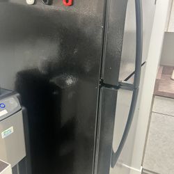 Kenmore 30” Top-Freezer Refrigerator - 18.1 - Older Model 