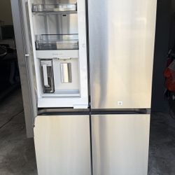 Samsung 4-Door French Door Refrigerator – Brand New, Never Used
