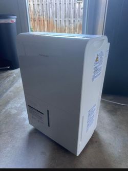 hOmeLabs Dehumidifier