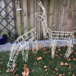 Christmas Lawn Decor- Reindeer Metal Figures For Lights