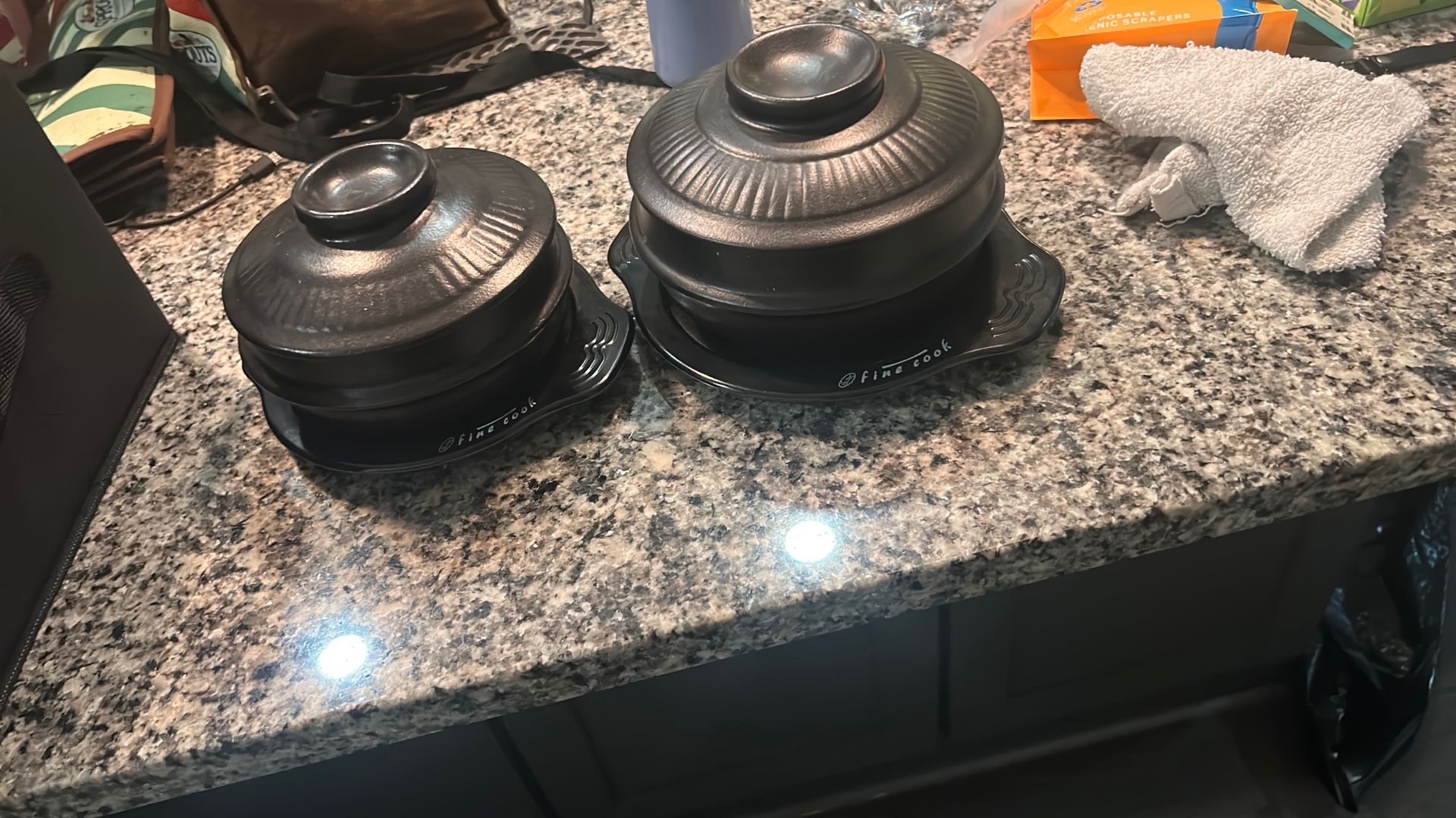 Crazy Korean Cooking Korean Stone Bowl (Dolsot), Sizzling Hot Pot for Bibimbap and Soup - Premium Ceramic (Large with Lid)