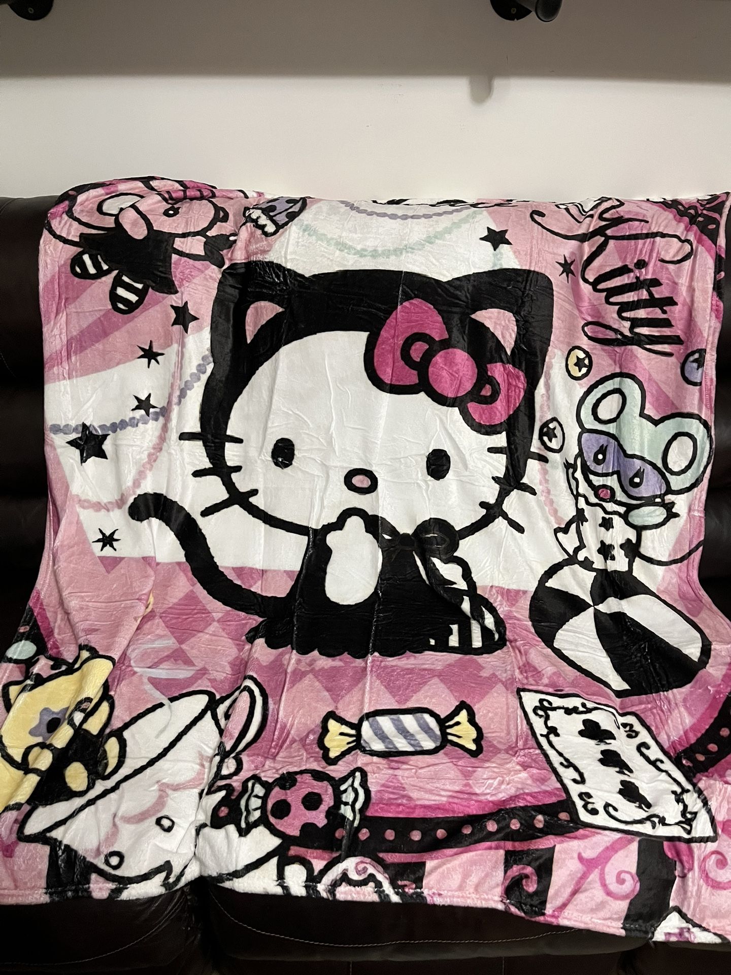 Hello Kitty Plush blanket Throw