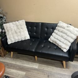 Basically New Couch / Futon (MUST PICK UP TODAY!)