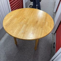 Wood Round Table 