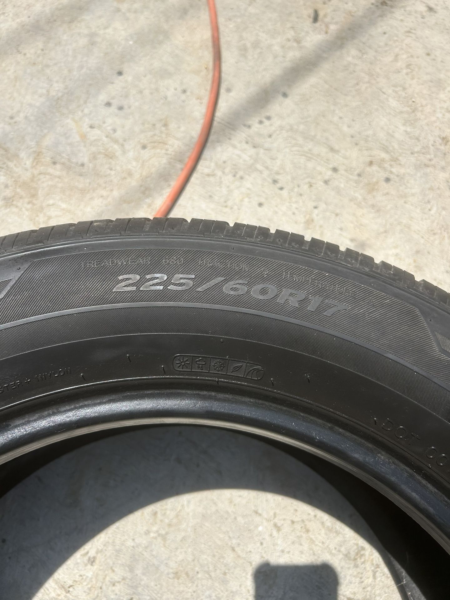Llantas Usadas 225-60 R17