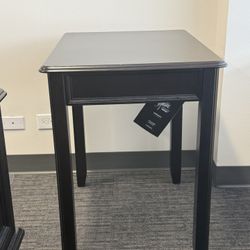 Office Furniture - Like New Condition