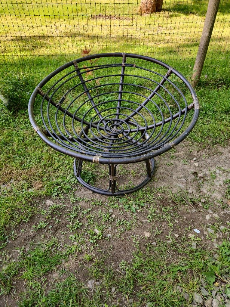 Round Papasan Chair Without Cushion