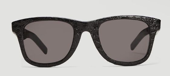 Saint Laurent Men display picture 1
