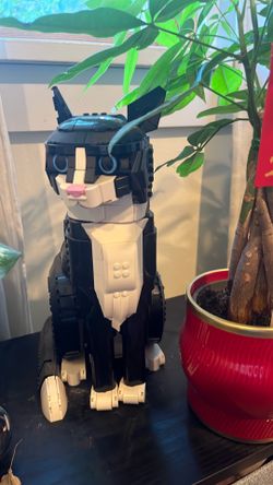 LEGO Tuxedo Cat