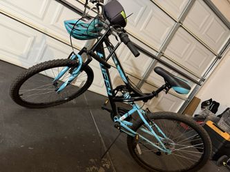 Bike -helmet/lock/pouch