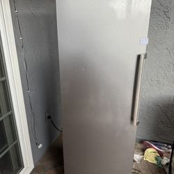 Samsung freezer very good condition