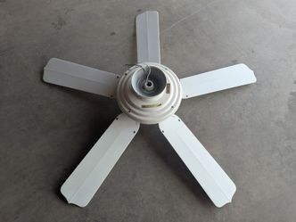 White 5-Blade Ceiling Fan