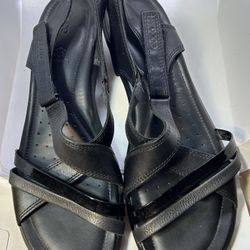 New women's sandals. Size 10(40). $50.