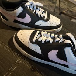 Nikes Brand New 