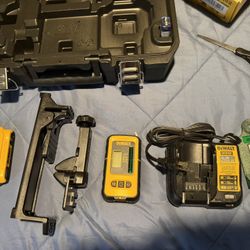 Dewalt Laser DCLE34033D1