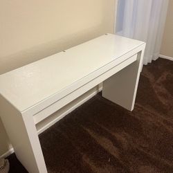 Vanity Makeup Desk 