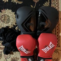 Adult Venom Contender 2.0 Boxing Gloves+ Wraps And Youth Everlast Gloves 