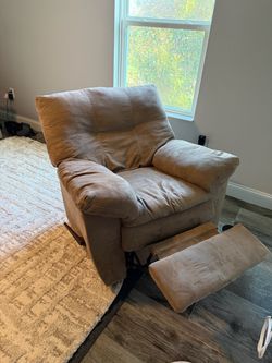 Oversized Plush Recliner / Rocker Chair – Very Comfortable
