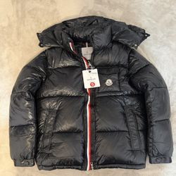 Moncler Puffer Jacket 