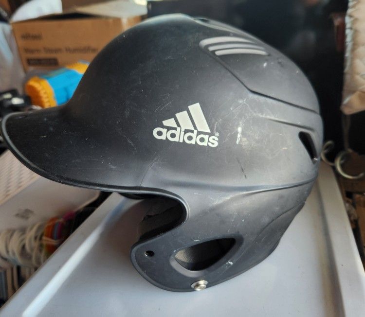 Baseball helmet