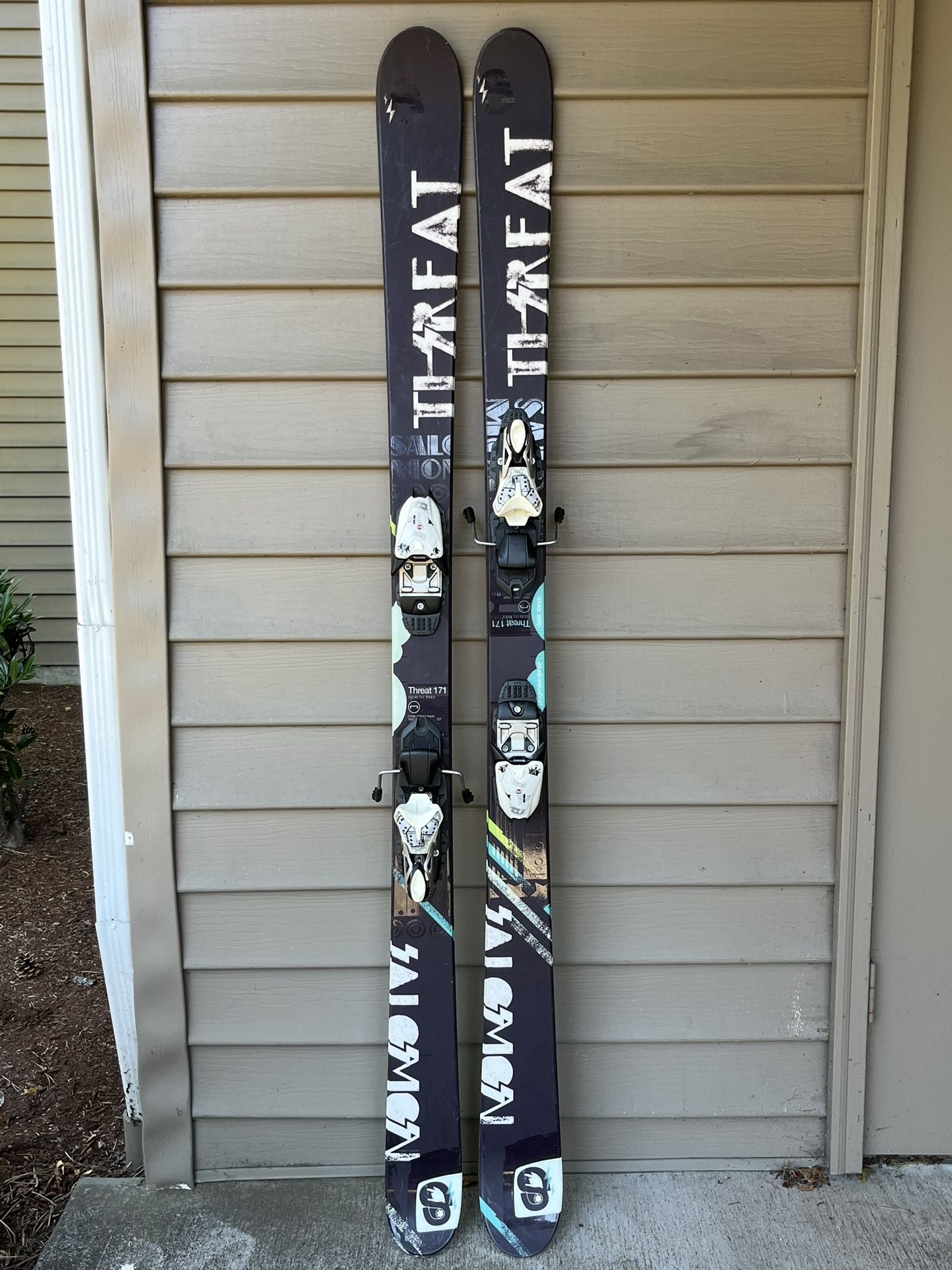 Salomon threat 171 twin tip Skis With Airpad 2009 Bindings Included