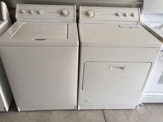 Whirlpool top Load washer and gas dryer combo