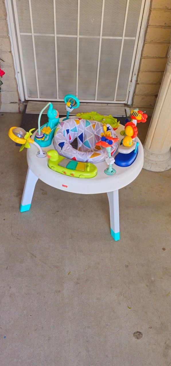 ** Fisher-Price 2-1 Sit And Stand Activity Center **