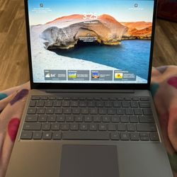 Microsoft 13inch Surface Laptop 