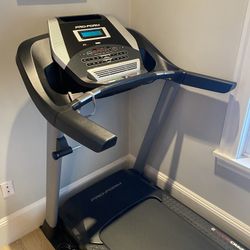 Pro-Form 520 Treadmill - Folds Up Nicely 